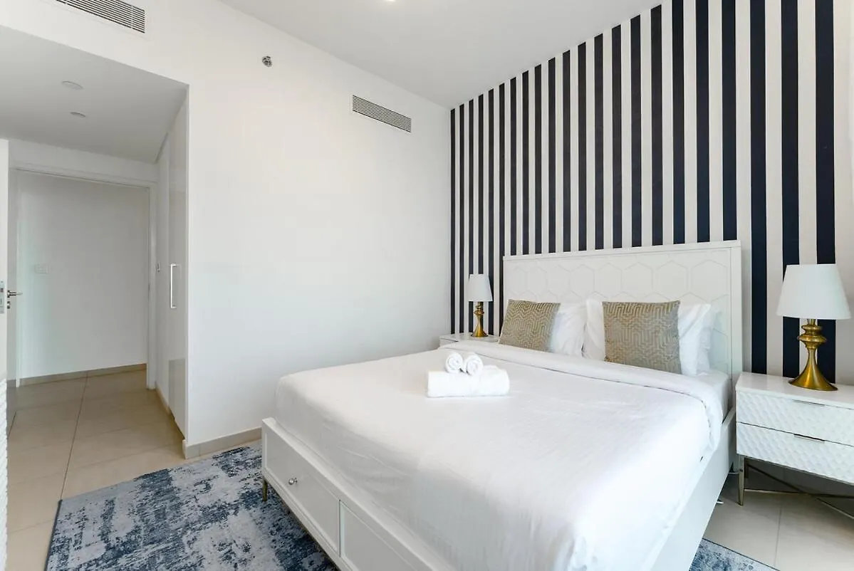 Apartment Downtown Views II 2 Bedroom With City Skyline And Sea Views Dubai